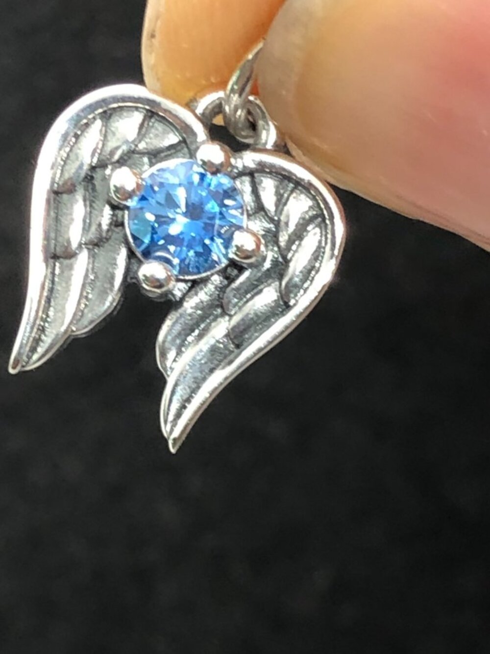 👍👍James Avery Angel Wings Birthstone Charm Blue Zircon (December)